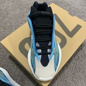 Adidas Yeezy 700 V3 Arzareth